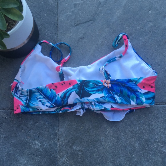 New bikini top xs - Picture 3 of 5